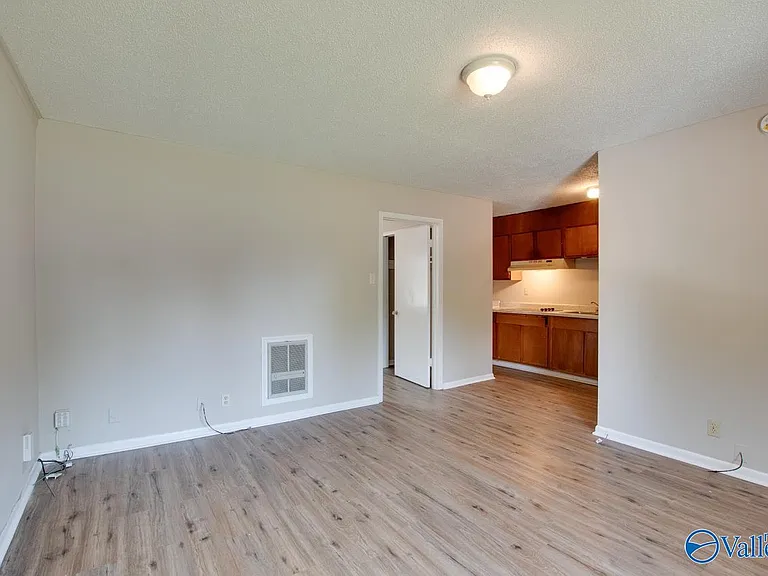 1330 Oshaughnessy Ave NE #A — Photo 14