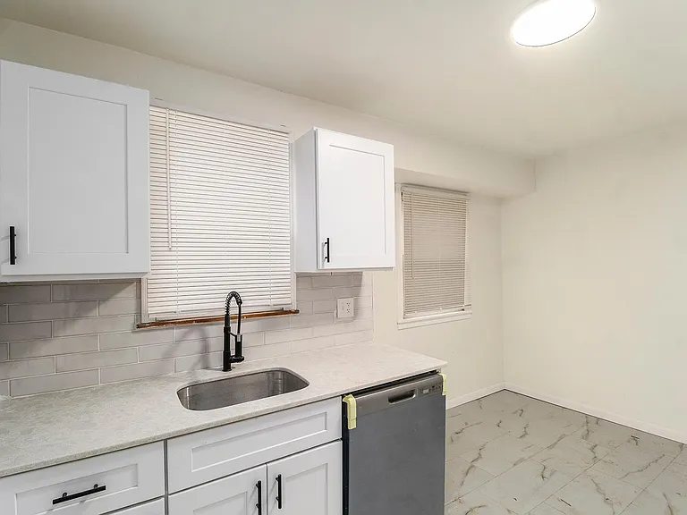 7281 Rockdale St — Photo 13