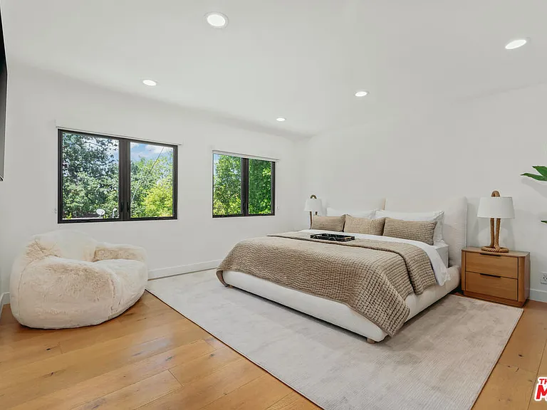 17045 Otsego St — Photo 22