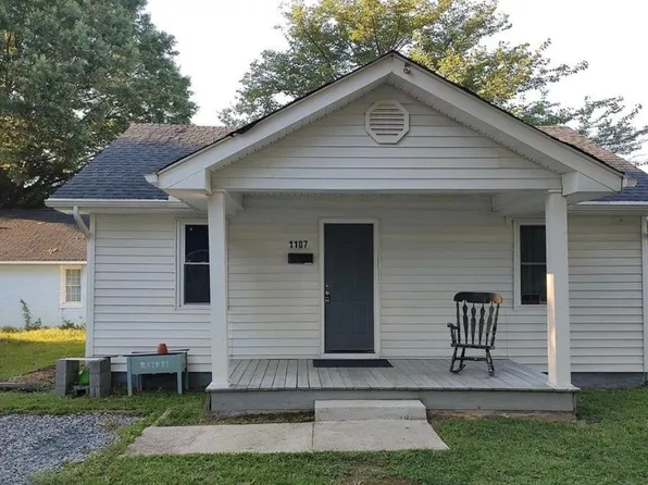 1107 W Cawson St, Hopewell, VA 23860