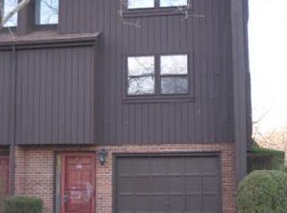 144 Natchaug Dr #144, Meriden, CT 06450
