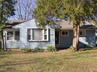 286 Granvil Dr, Louisville, KY 40218