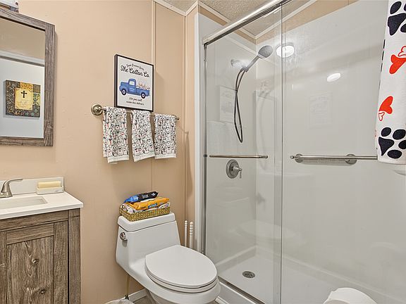 5th image of 6005 Vinery Ln