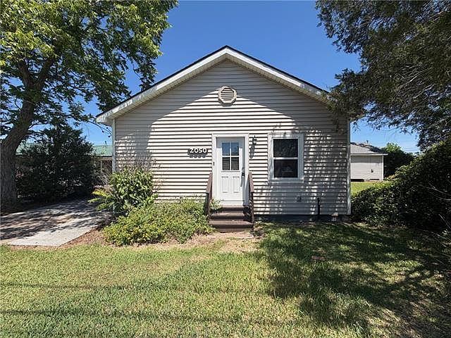 1st image of 2050 Cypress St