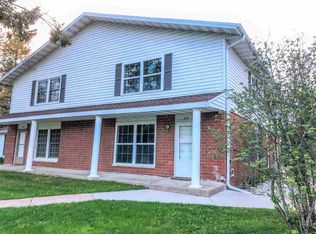 504 Johns Dr, Stevens Point, WI 54481