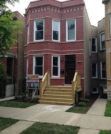 2nd image of 2842 N Rockwell St