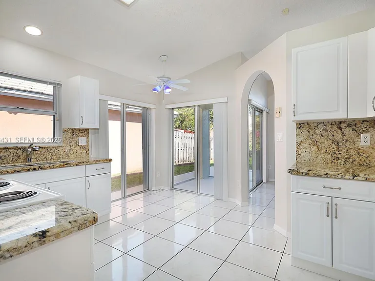 12357 SW 144th Ter — Photo 12