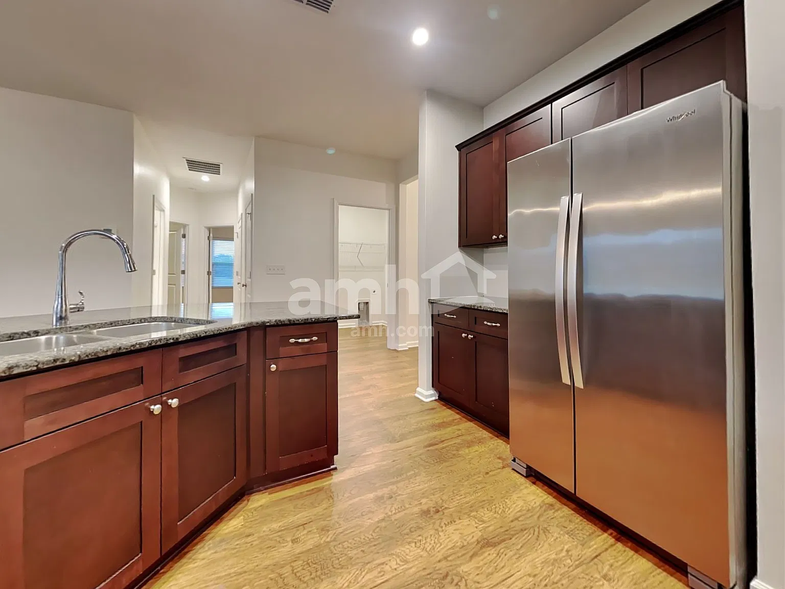 3 bed, 2.0 bath, 1606 sqft, $1,890 — Photo 4