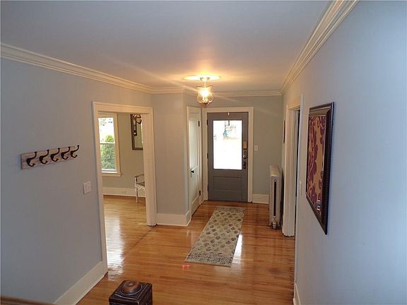 4th image of 339 W High St