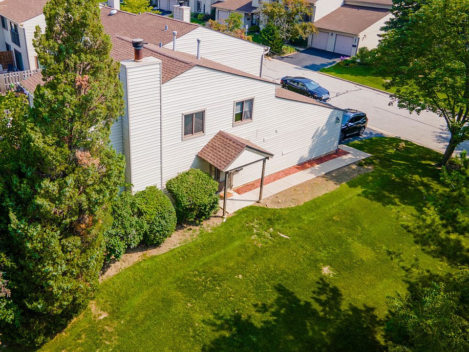 1st image of 6380 Hathaway Ln #104