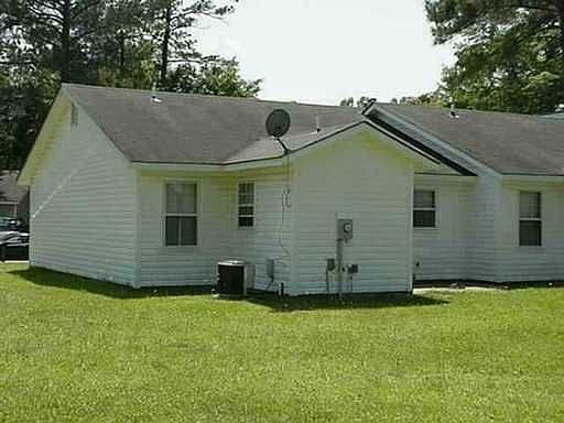 2nd image of 903 Sycamore Pl