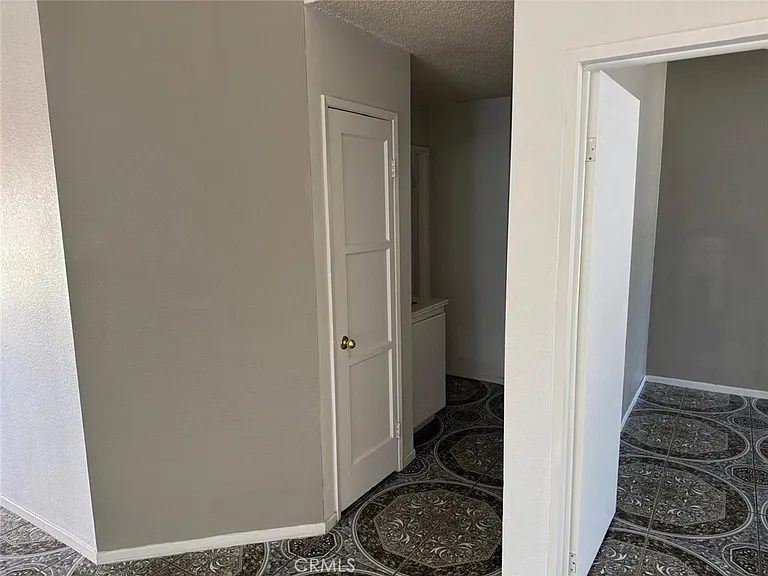 1229 Onyx Dr — Photo 9