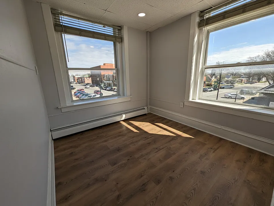 124 S 2nd St #202