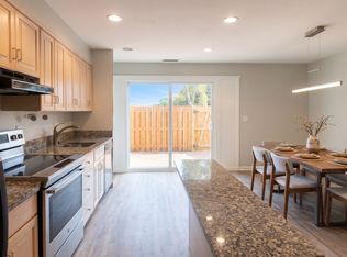 908 25th St NW, Washington, DC 20037