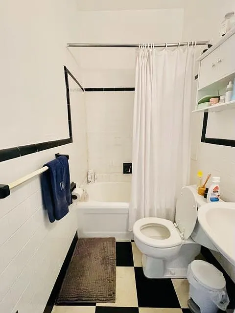 Studio, $2,195 — Photo 4