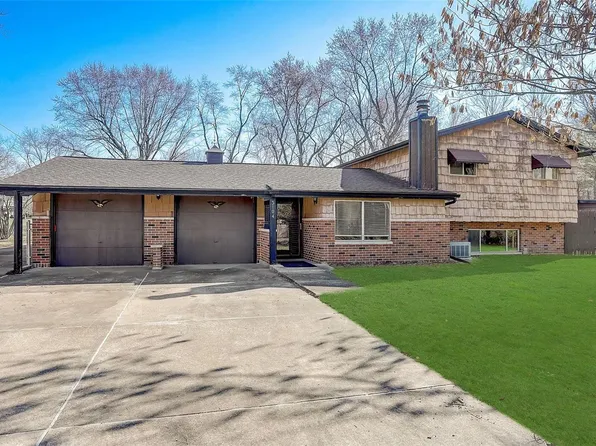 3104 Willow Ln, High Ridge, MO 63049