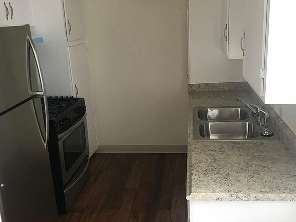 3rd image of 458 F St APT J