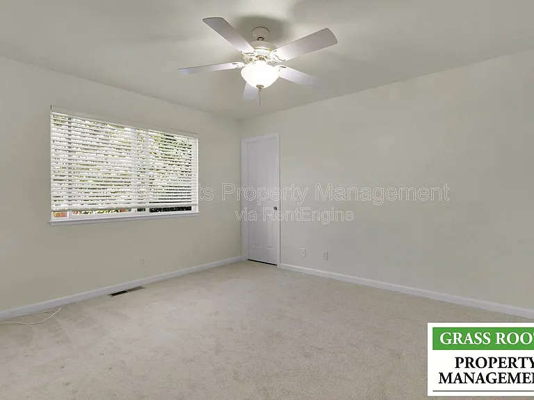 315 Vistamont Dr — Photo 10