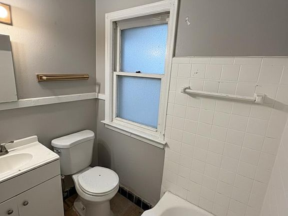 2nd image of 7335 Ashton Ave
