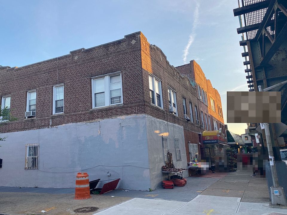 2nd image of 96 Livonia Ave