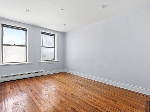 2nd image of 144 Old Bergen Rd APT D2
