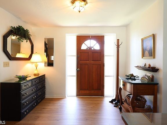 3rd image of 5227 Glade Ct