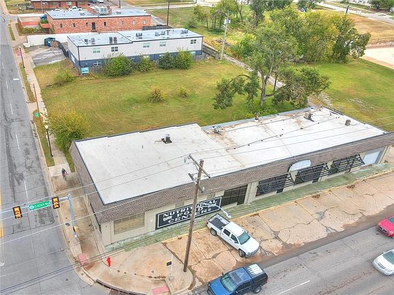 4th image of 918 NW 10th St