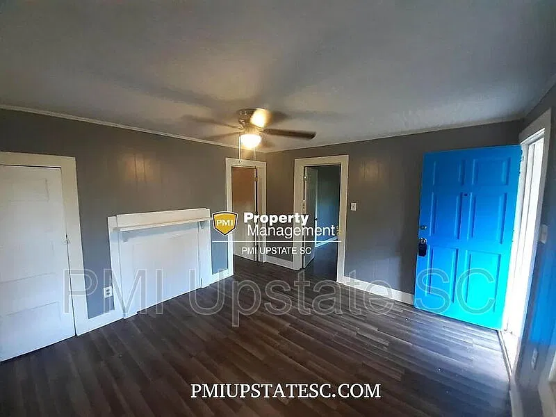 3 bed, 1.0 bath, 1100 sqft, $1,350 — Photo 4