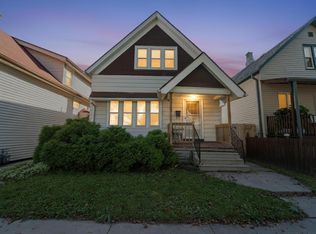 2450 S 7th St, Milwaukee, WI 53215