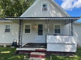 402 E 39th St, Anderson, IN 46013