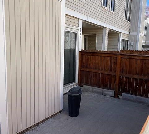 5th image of 1050 S Monaco Pkwy Unit 109