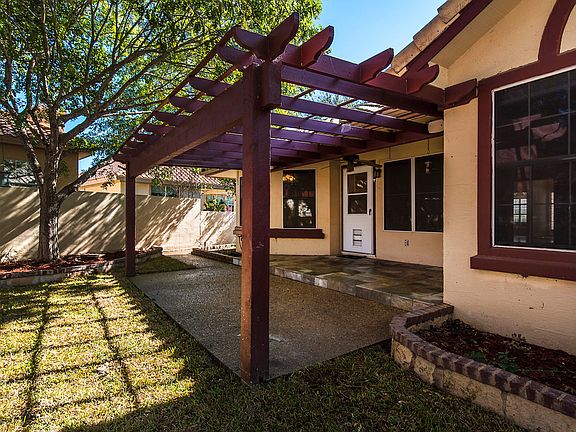 4th image of 30219 Hacienda Ln