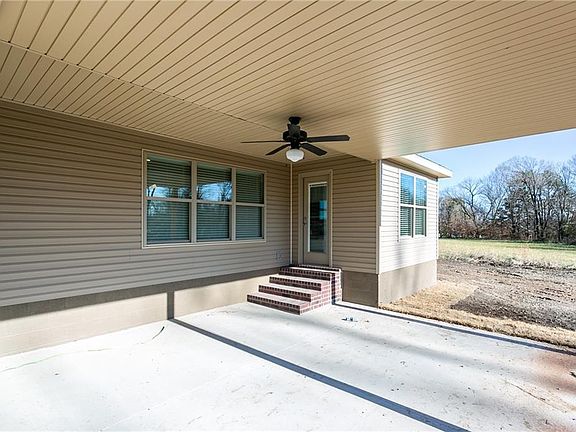 3rd image of 7 McDole Ln