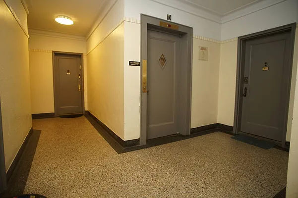 Rented by Norman Raindel, LREB | media 30