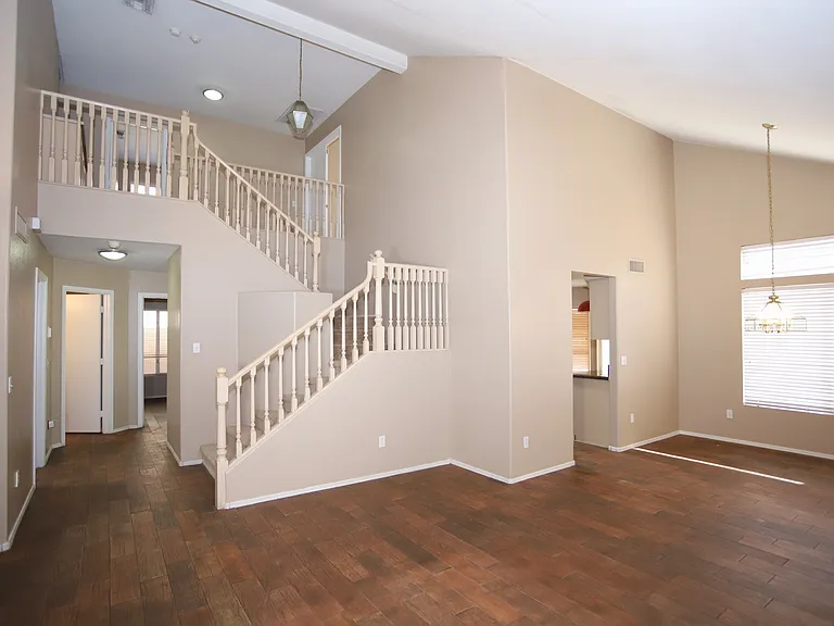 842 N Naples Dr — Photo 9