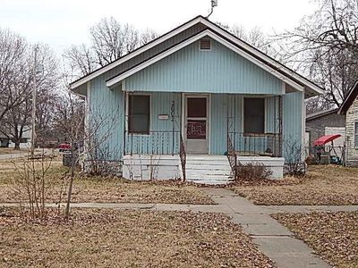 2002 Loomis St, Winfield, KS, 67156
