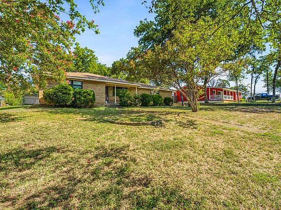 3rd image of 904 Spanish Trail Dr