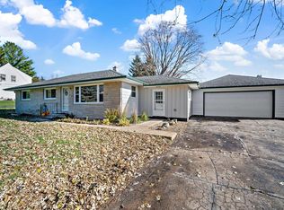 1410 Scenic Rd, Hubertus, WI 53033