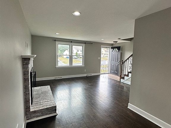 3rd image of 115 Pacella Park Dr #0