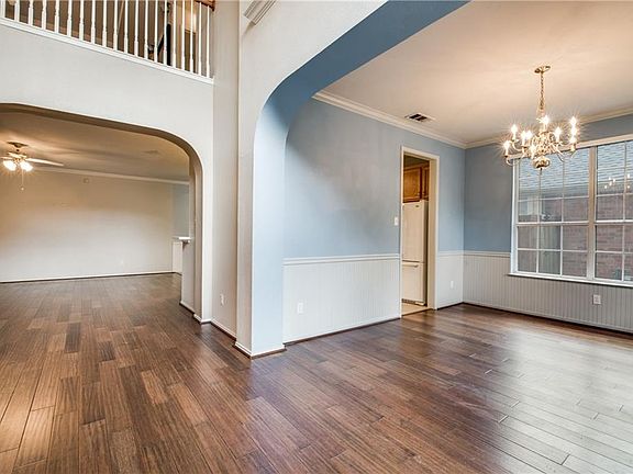 3rd image of 2705 Vail Dr
