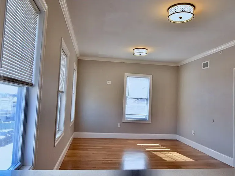 273 Hancock St #3 — Photo 5