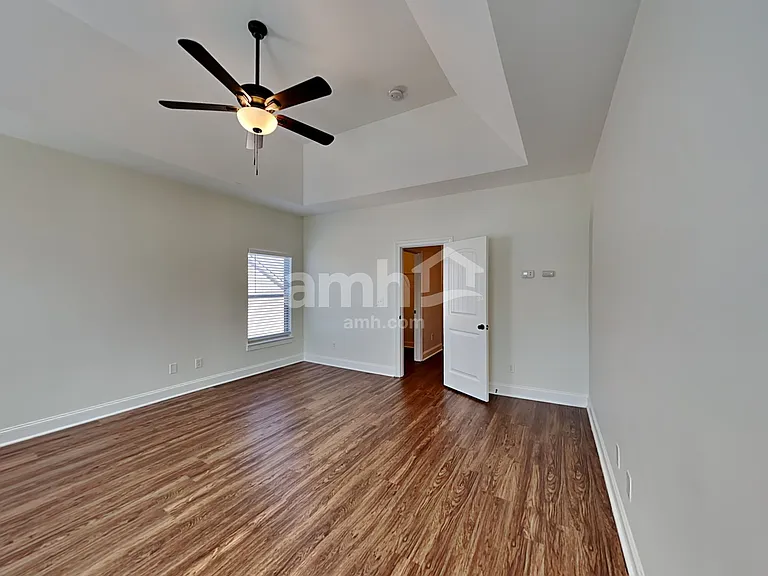 5015 Rialto Way — Photo 9