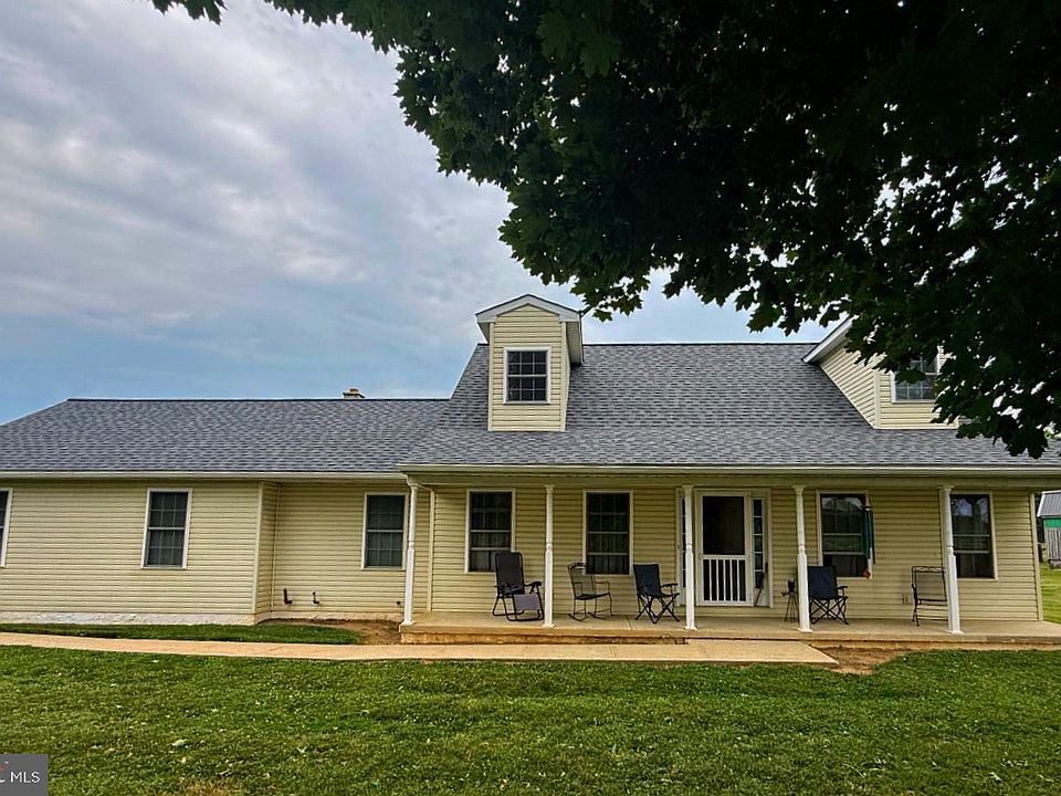 1st image of 203 Honeysuckle Rd