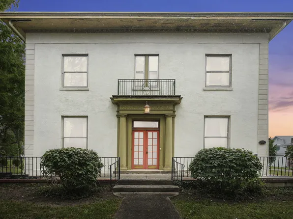 156 N Main St, London, OH 43140