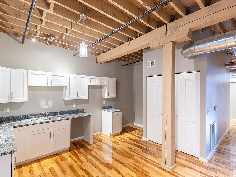 116 N 4th St #214 — Photo 2