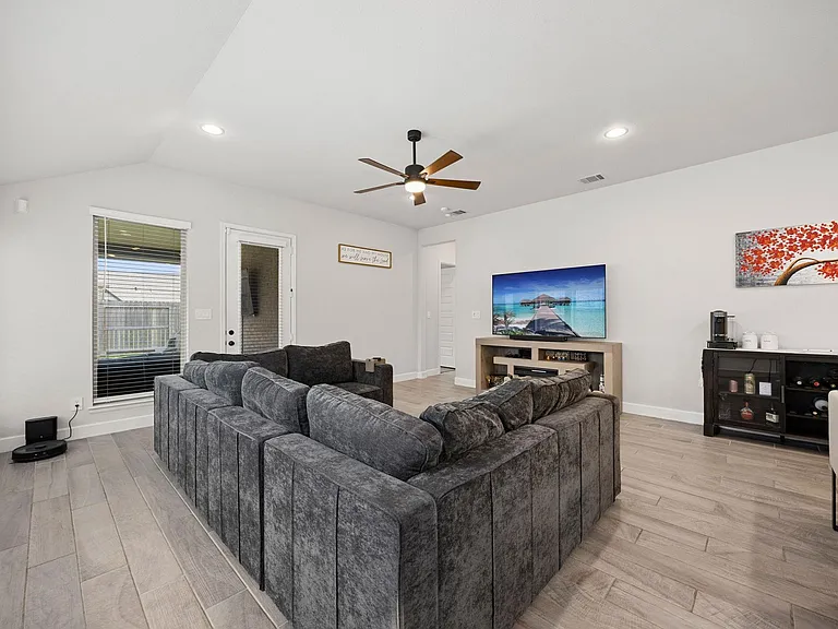 2122 Germander Ln — Photo 20