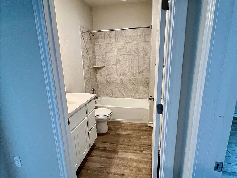 11908 Saddle Rock Dr — Photo 13