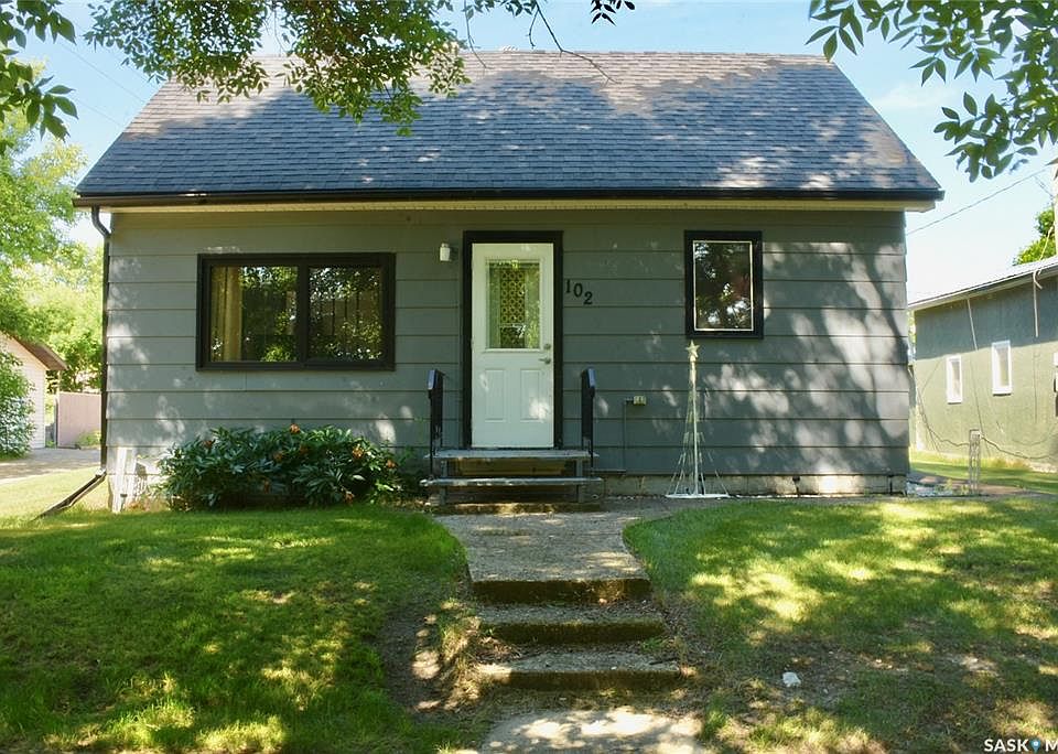 1st image of 102 Mckendre STREET