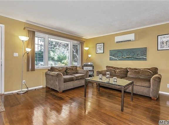 2nd image of 506 6th Ave