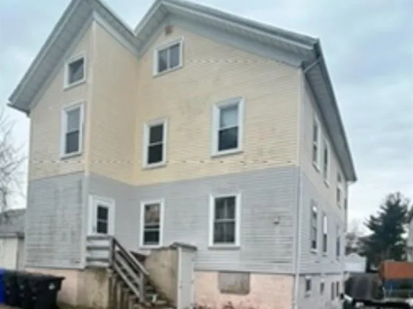 9-11 Parker St, Central Falls, RI 02863